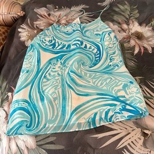 Lily Pulitzer blue and white top
